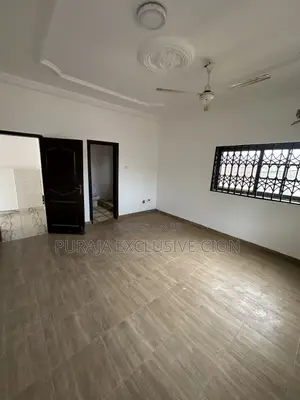 3bdrm Block of Flats in Weija, Choice, Old Barrier for rent
