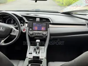 Honda Civic EX Sedan 2019 Silver