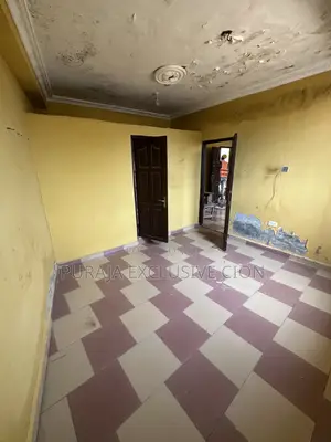 1bdrm Room & Parlour in Weija, Choice, Old Barrier for rent