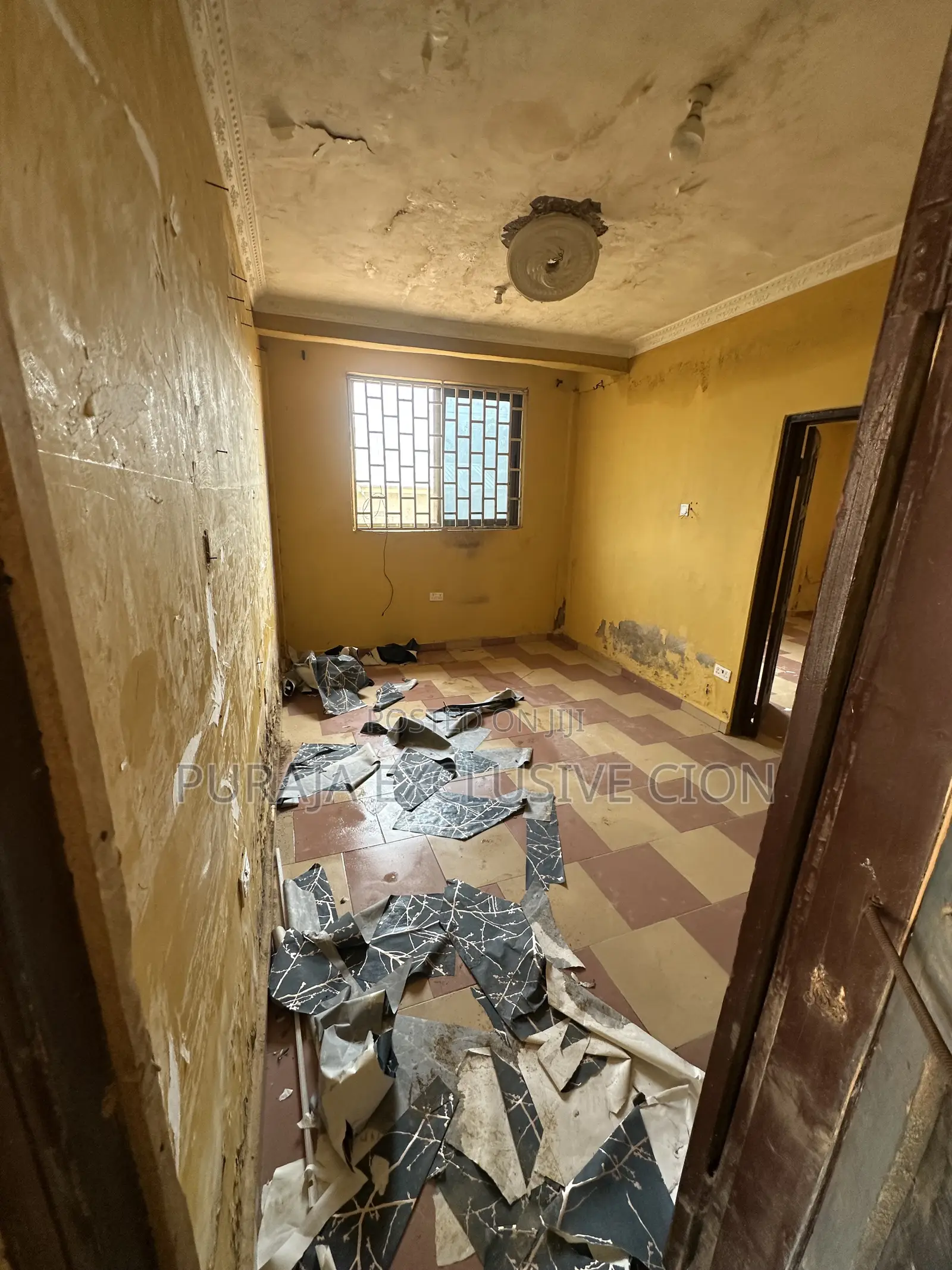 1bdrm Room & Parlour in Weija, Choice, Old Barrier for rent