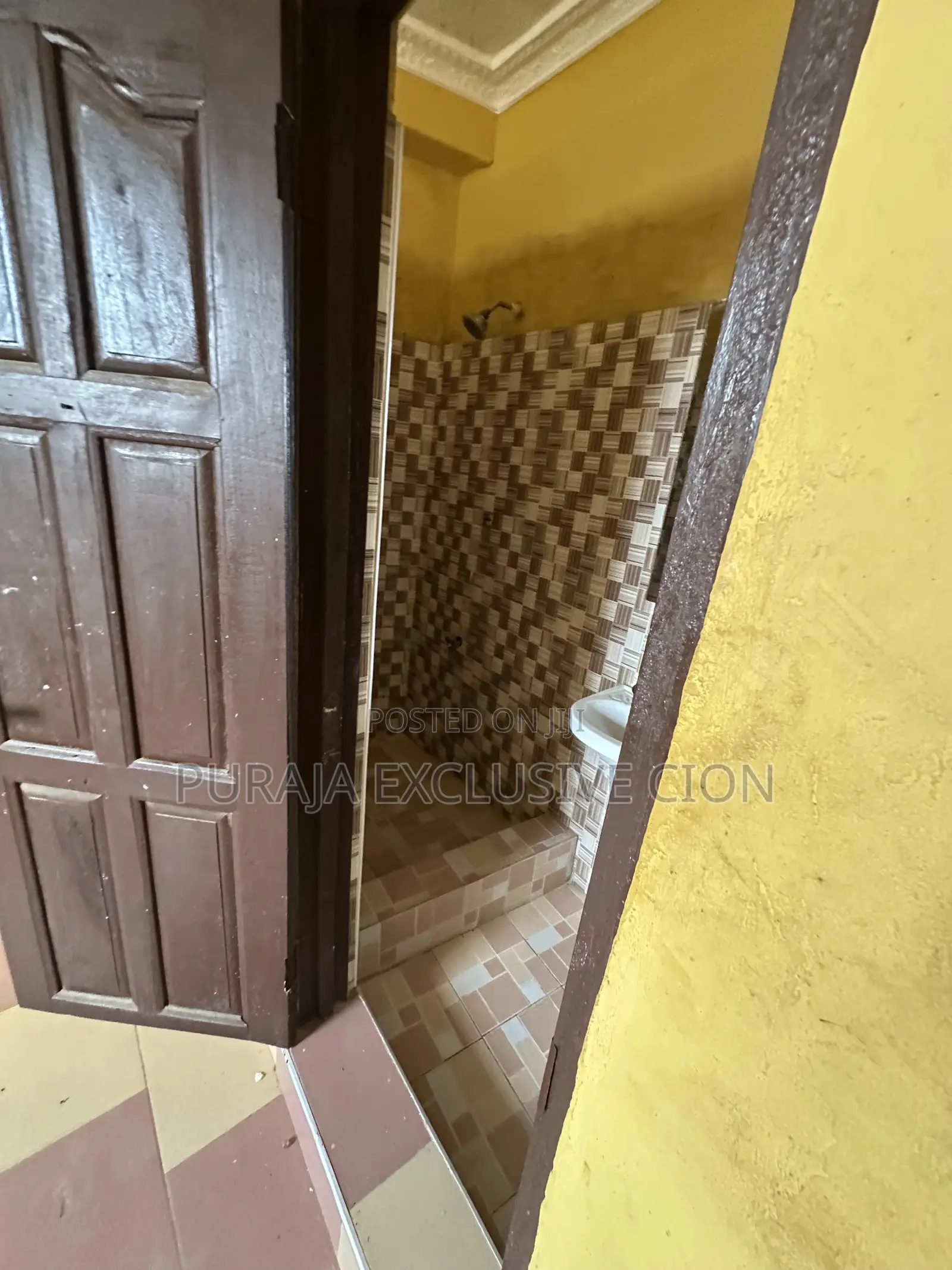 1bdrm Room & Parlour in Weija, Choice, Old Barrier for rent