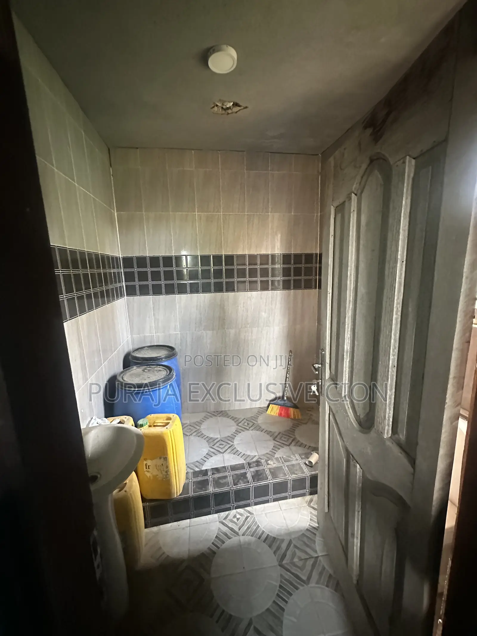 2bdrm Apartment in Weija, Choice, Old Barrier for rent
