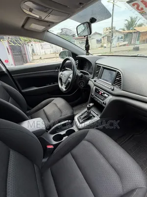 Hyundai Elantra 2018 Black