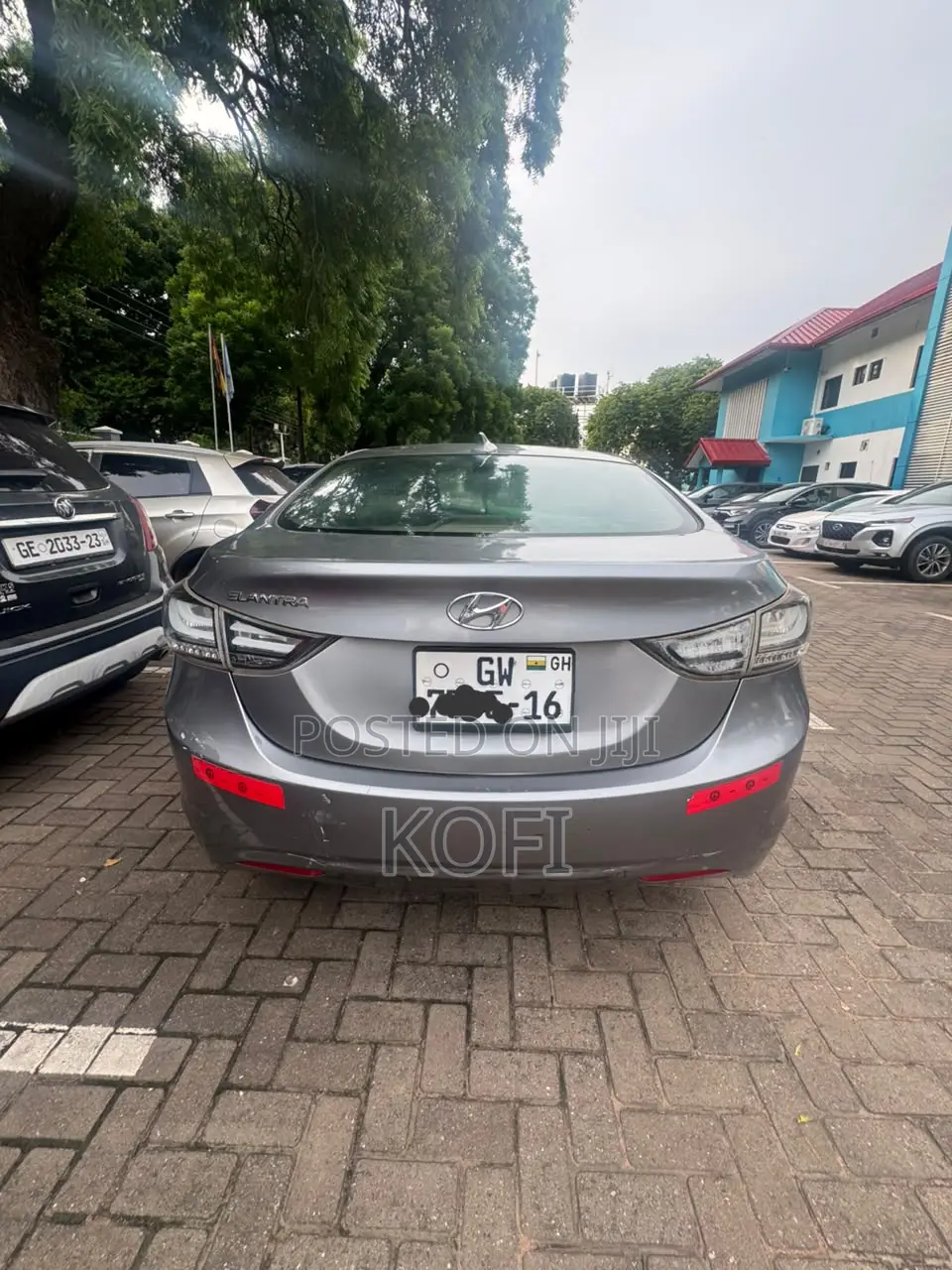 Hyundai Elantra GLS Sedan FWD (1.8L 4cyl 6A) 2013 Gray