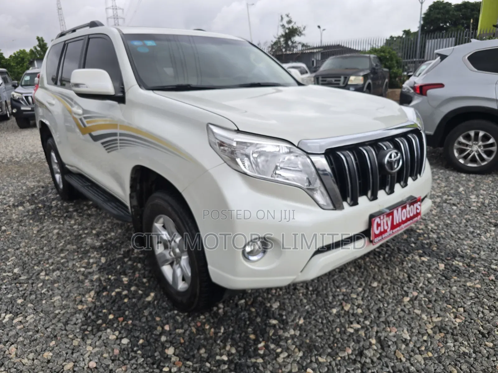 Toyota Land Cruiser Prado 2017 White