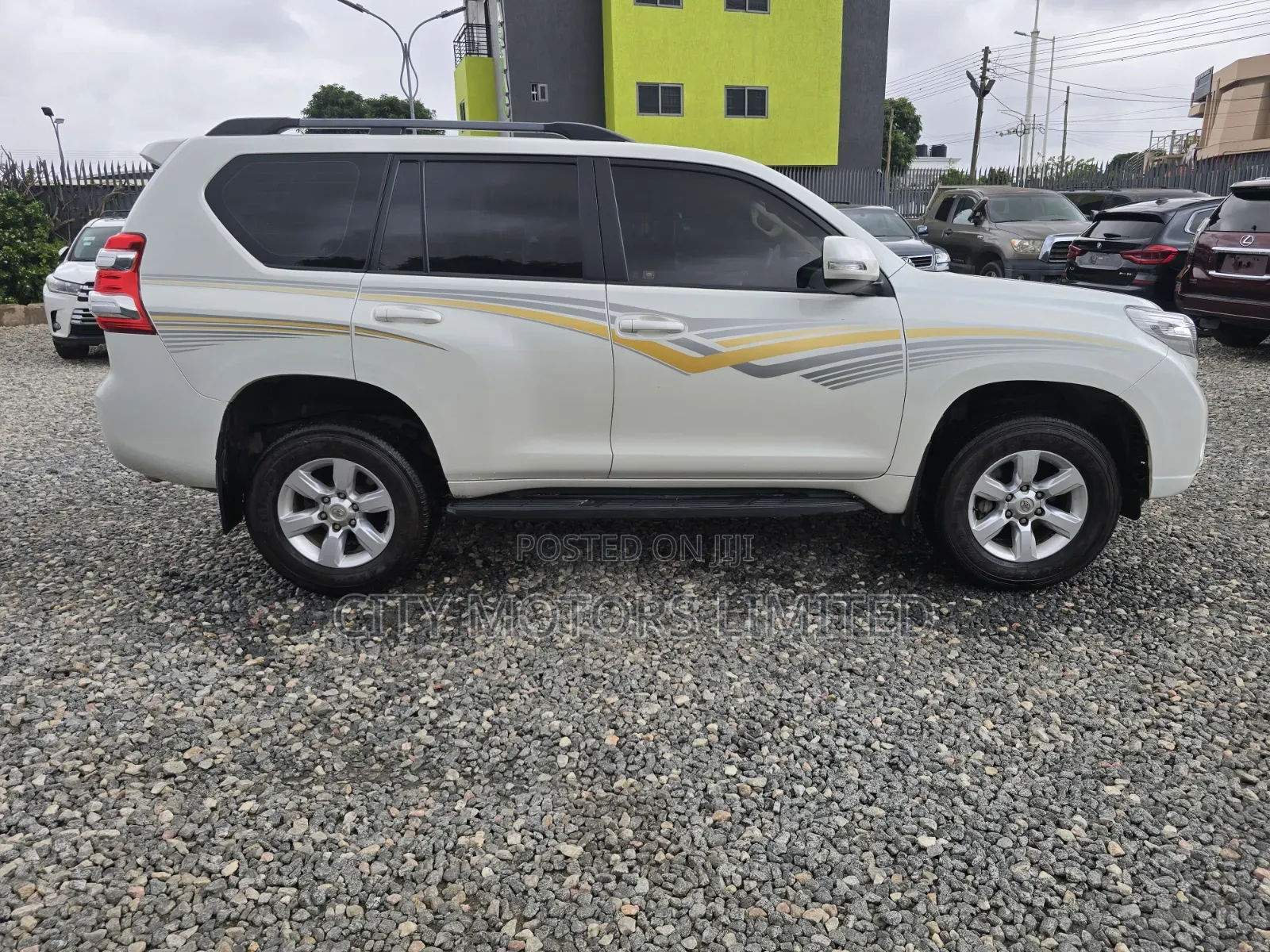 Toyota Land Cruiser Prado 2017 White