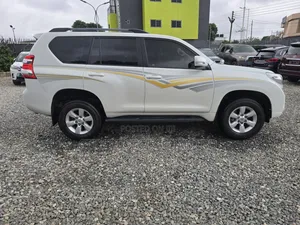 Toyota Land Cruiser Prado 2017 White