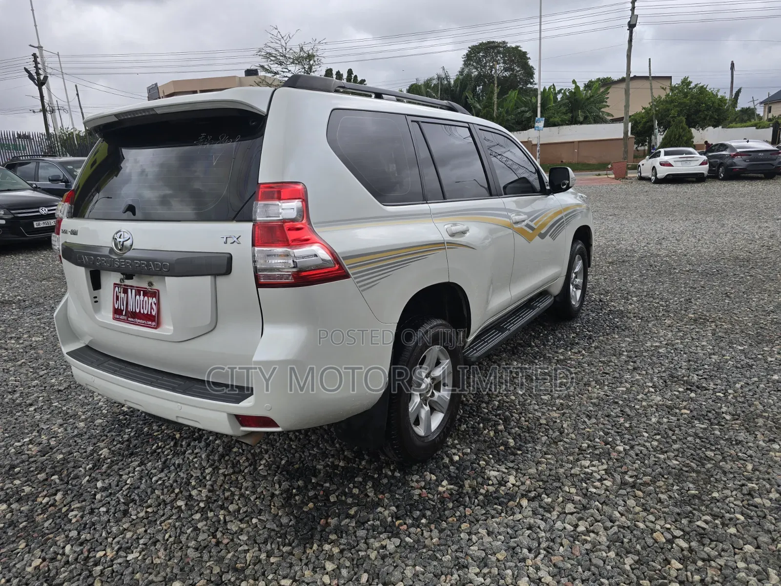 Toyota Land Cruiser Prado 2017 White