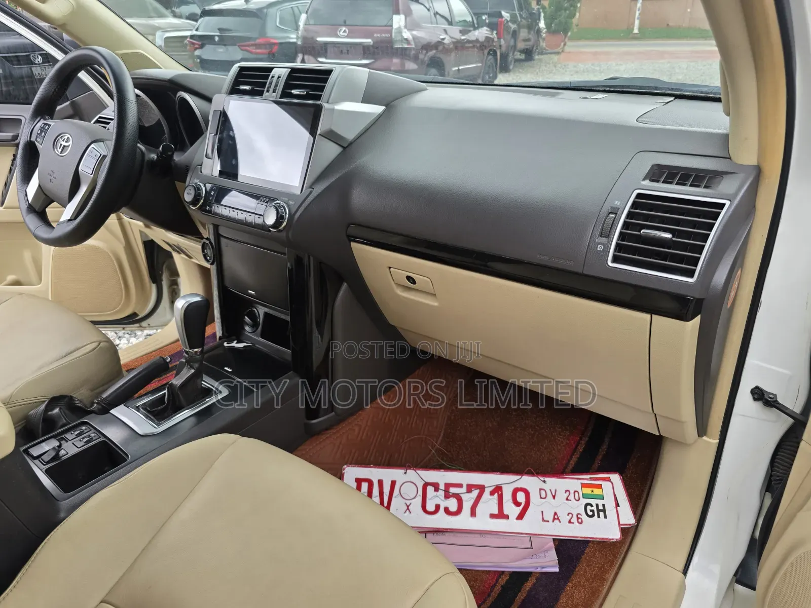 Toyota Land Cruiser Prado 2017 White