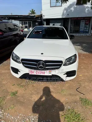 Mercedes-Benz E300 2019 White