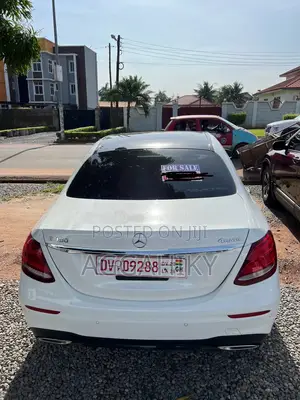 Mercedes-Benz E300 2019 White