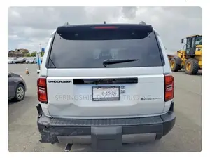 Toyota Land Cruiser 2026 White