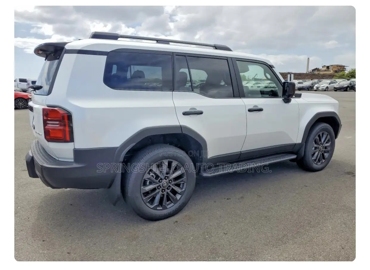 Toyota Land Cruiser 2026 White
