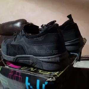 Unisex Footwear