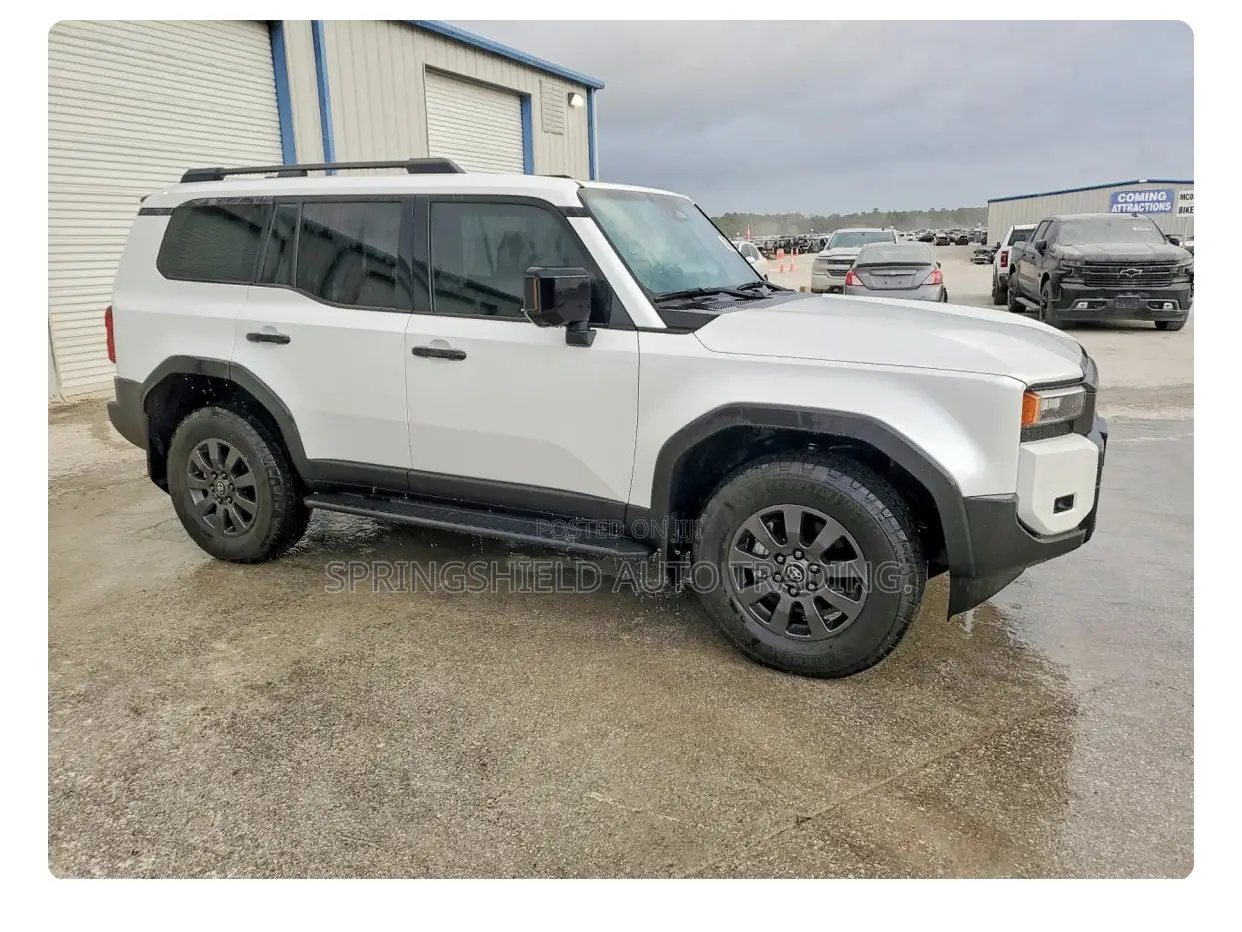 Toyota Land Cruiser 2025 White