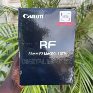 Canon Rf F/2 Macro Is STM Lens