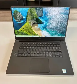 New Laptop Dell XPS 15 (9560) 16GB Intel Core i5 SSD 256GB