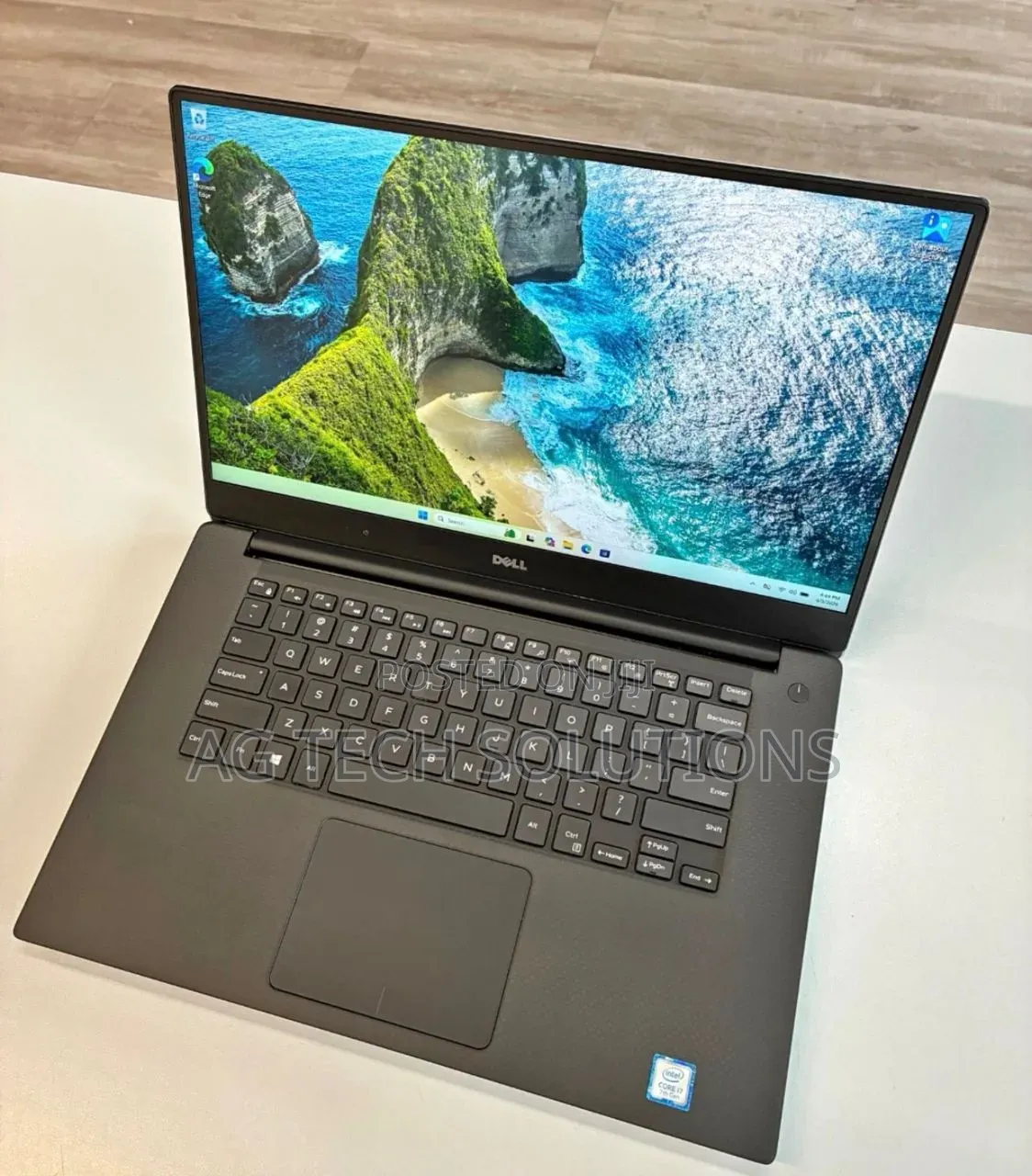 New Laptop Dell XPS 15 (9560) 16GB Intel Core i5 SSD 256GB