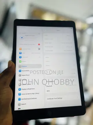 Apple iPad 10.2 (2020) 32 GB Gray
