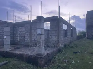 5bdrm House in Amasaman for sale