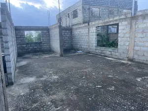 5bdrm House in Amasaman for sale