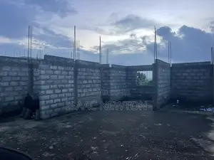 5bdrm House in Amasaman for sale