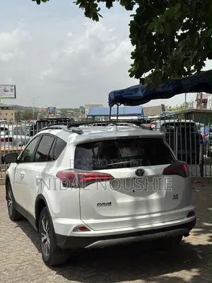 Toyota RAV4 2018 White