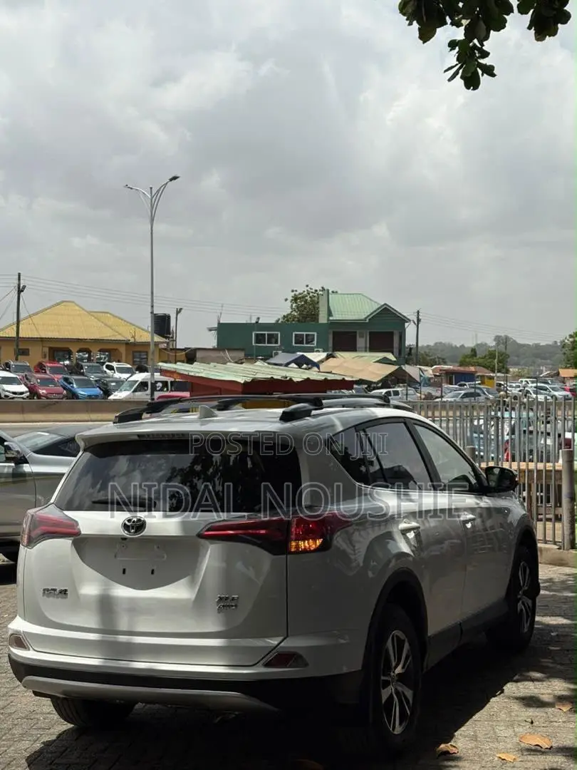 Toyota RAV4 2018 White