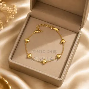 Golden Hearts Bracelet