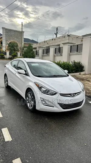 Hyundai Elantra Limited 4dr Sedan (1.8L 4cyl 6A) 2015 White