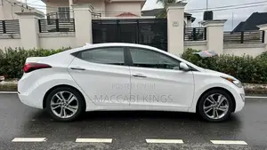 Hyundai Elantra Limited 4dr Sedan (1.8L 4cyl 6A) 2015 White