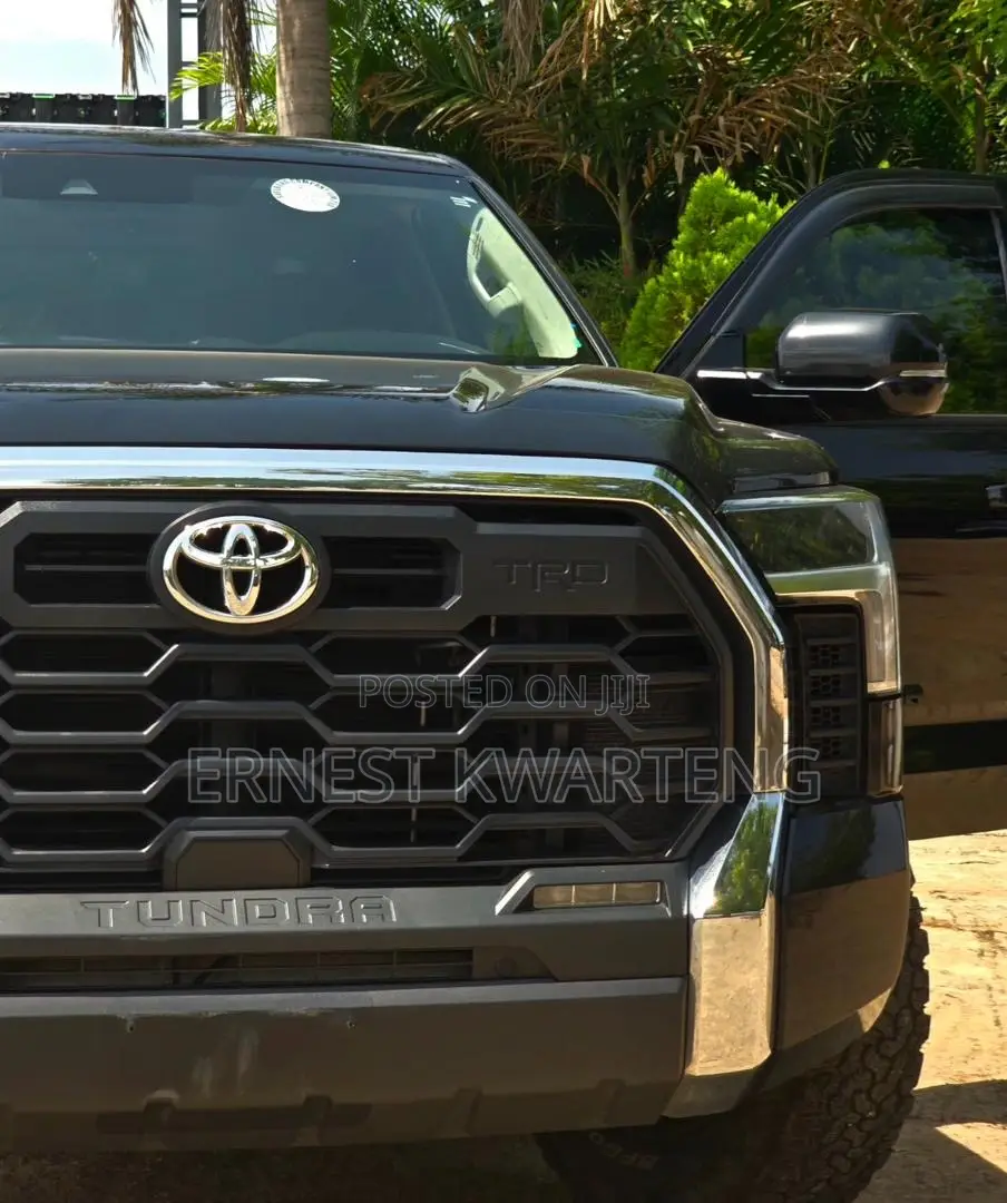 Toyota Tundra 2024 Black