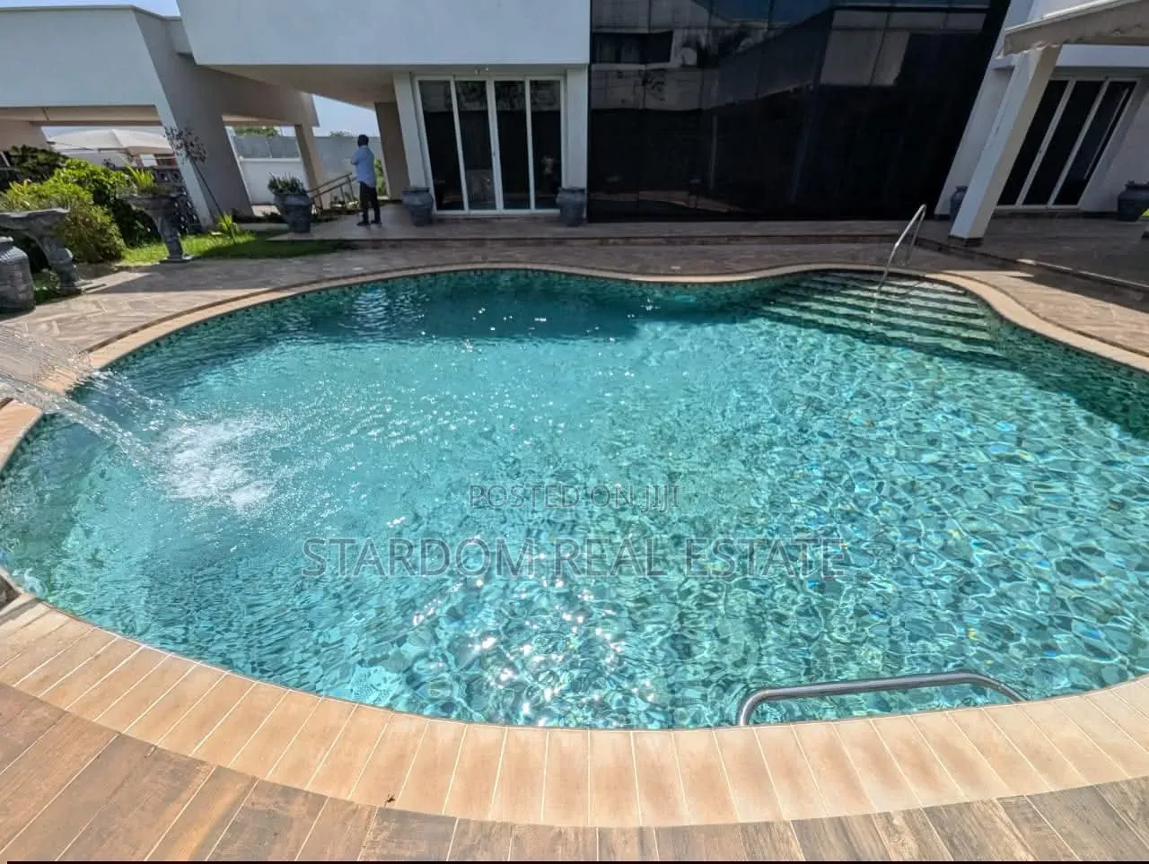 Furnished 5bdrm Mansion in Airport Hills for sale