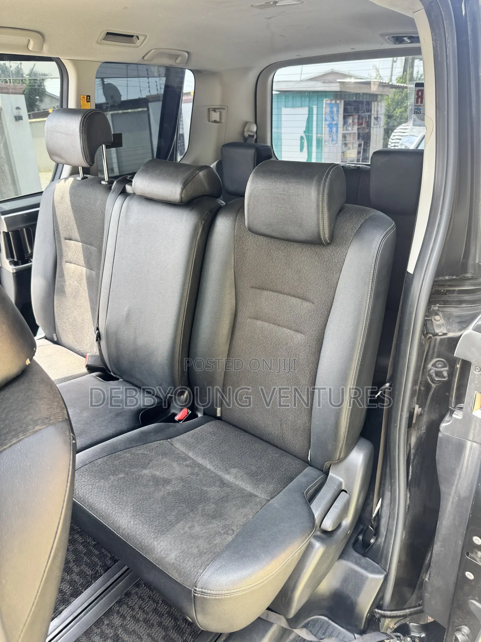 Toyota Voxy 2013 Black