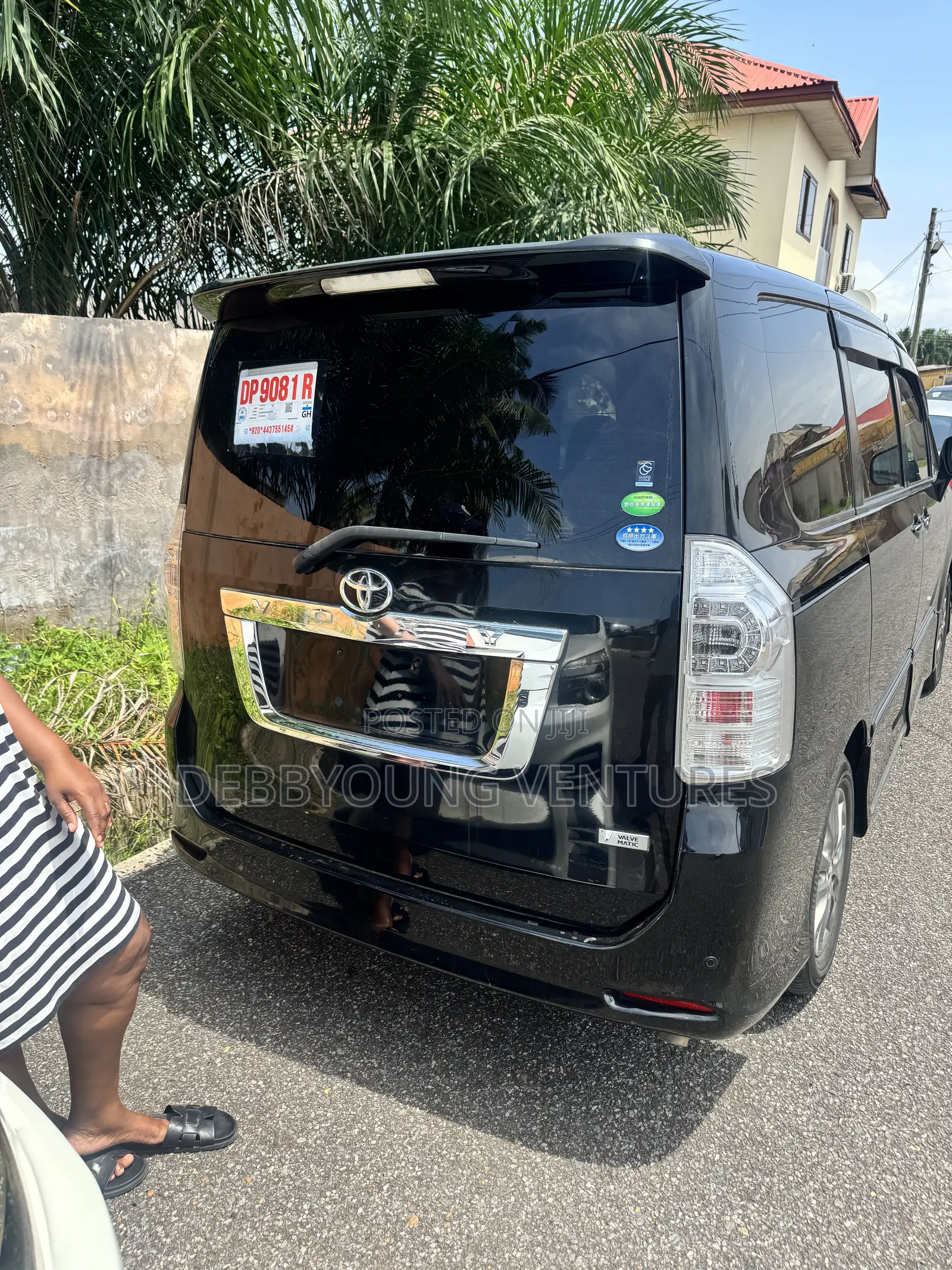 Toyota Voxy 2013 Black