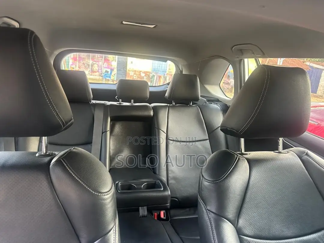 Toyota RAV4 2021 White