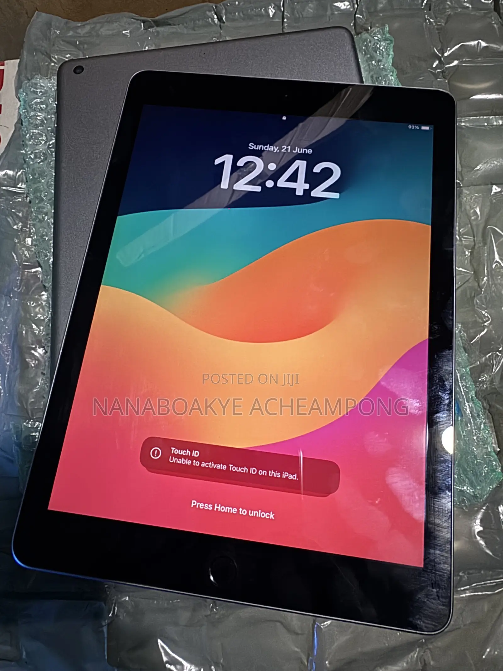 Apple iPad 9.7 32 GB Gray