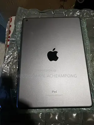 Apple iPad 9.7 32 GB Gray