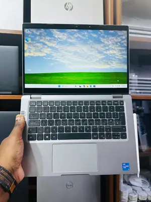 Laptop Dell Latitude 5320 8GB Intel Core i5 SSD 256GB