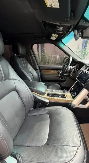 Land Rover Range Rover Vogue 2019 Black