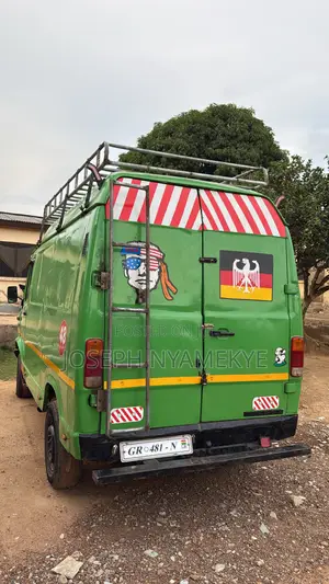 Mercedes-Benz Sprinter 1988 Green