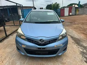 Toyota Vitz 2013 Blue