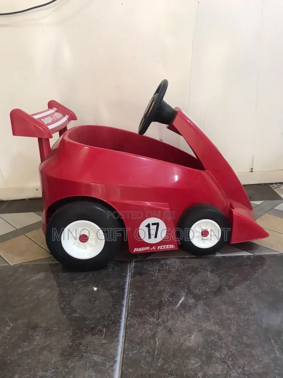 Radio Flyer Grow With Me Race, Kids Battery Powered and Remote Control