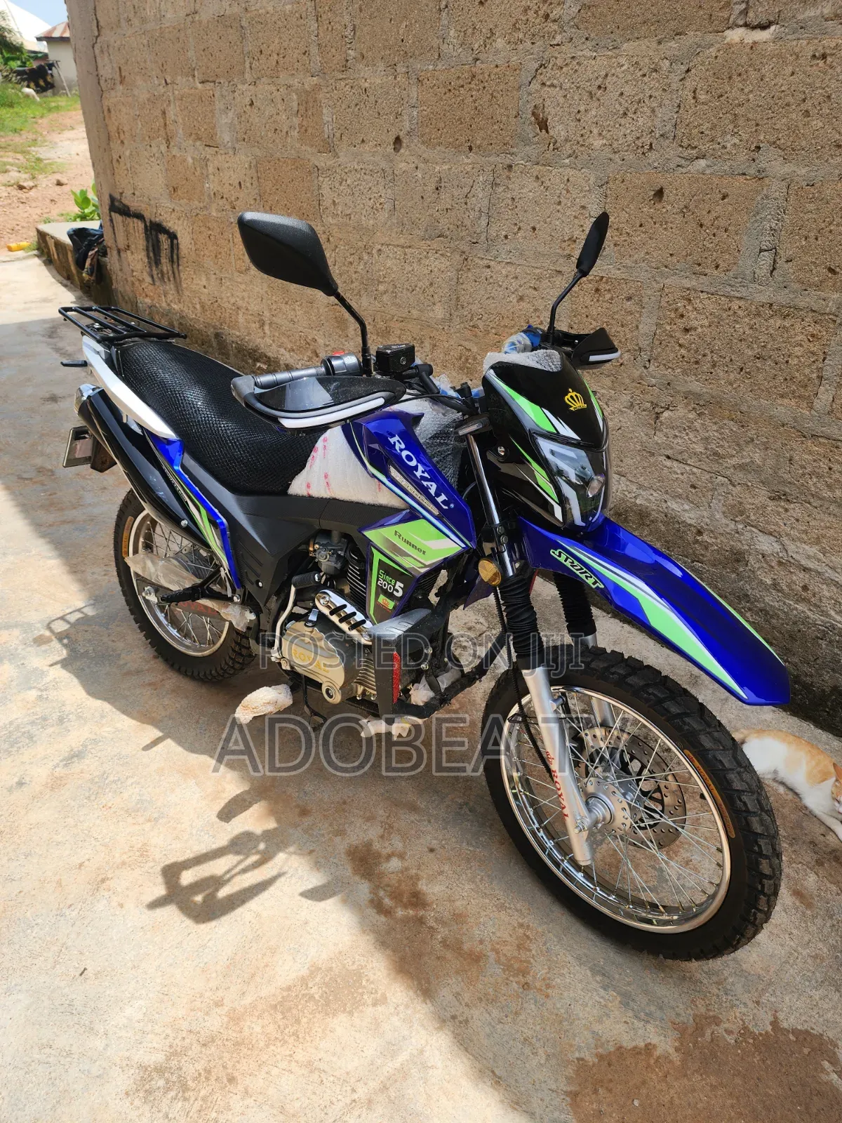 New Royal Motorcycle 2025 White
