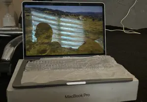 Laptop Apple MacBook Pro 2022 M2 8GB Apple M2 SSD 512GB