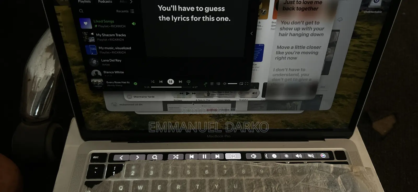 Laptop Apple MacBook Pro 2022 M2 8GB Apple M2 SSD 512GB