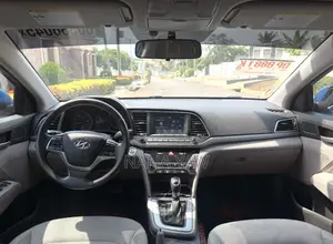 Hyundai Elantra SE Sedan FWD (2.0L 4cyl 6M) 2017 Blue