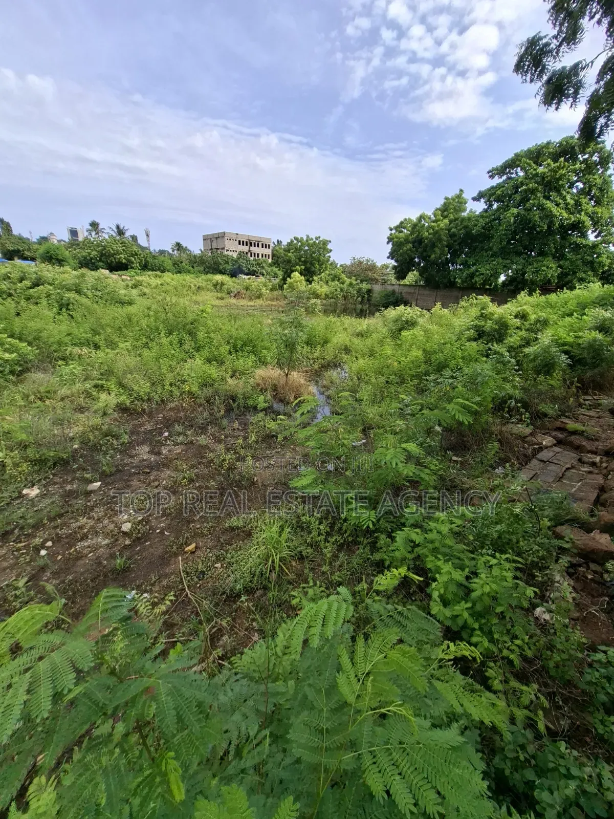 Plots of Land for Sale at Airport West Road Side