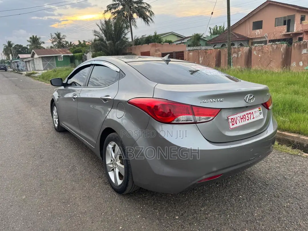 Hyundai Elantra SE 4dr Sedan (1.8L 4cyl 6M) 2014 Silver