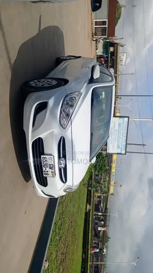 Hyundai Accent 2013 White